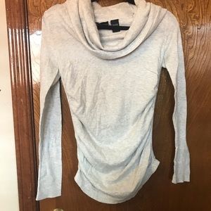 Scoop neck long sleeve